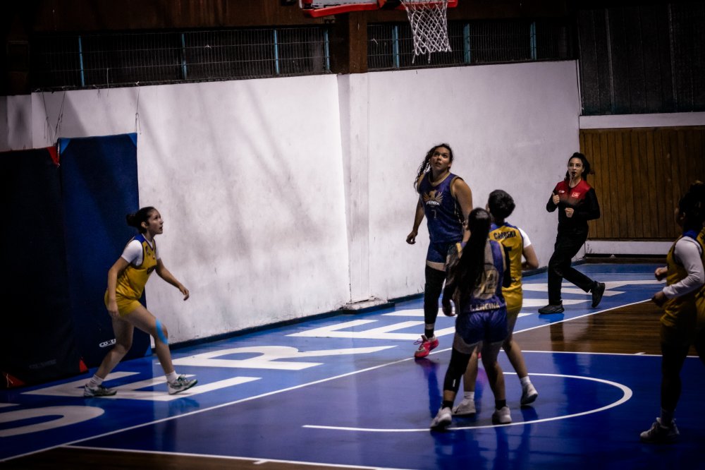 Fotos del evento deportivo Carrera Vs Fenix