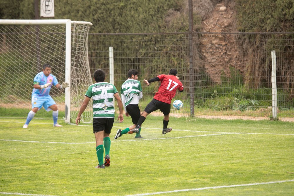 Fotos del evento deportivo Real Vs Manto Verde